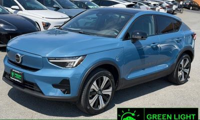 2023 Volvo C40 Core Bright Theme