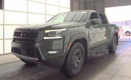 2025 Nissan Frontier SV