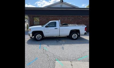 2014 GMC Sierra Fleet Base