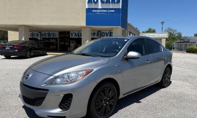 2013 Mazda MAZDA3 SV Base