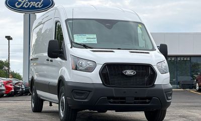 2026 Ford Transit Medium Roof
