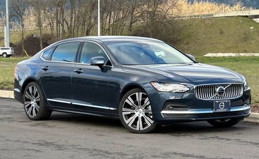 2025 Volvo S90 Plus Bright