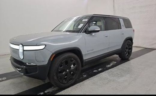 2024 Rivian R1S Adventure