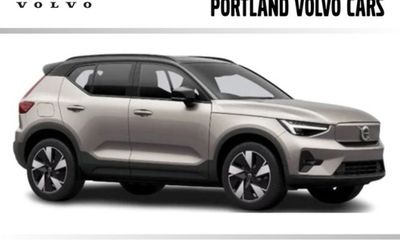2023 Volvo XC40 Plus Dark