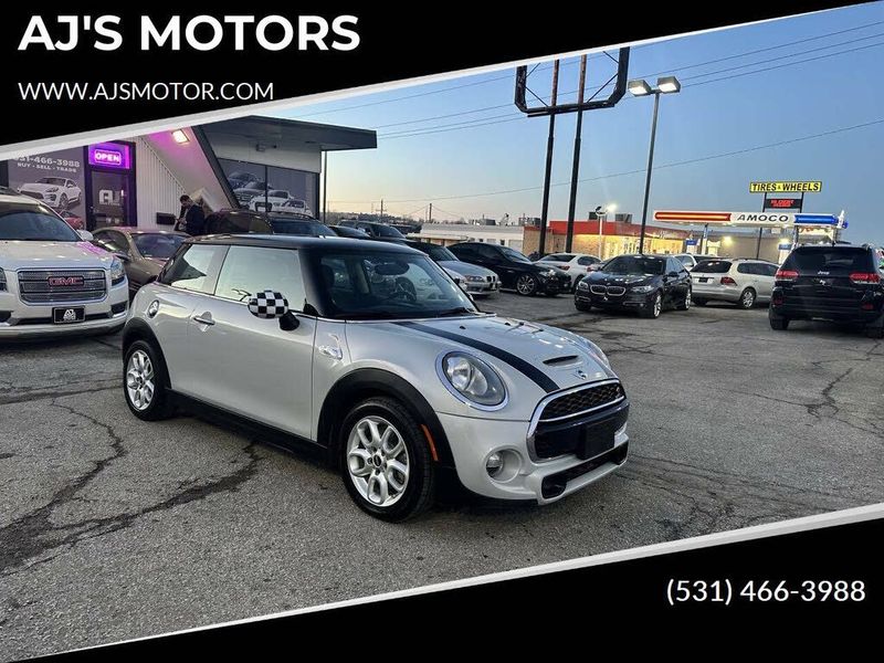2016 Mini Hardtop — a typically priced live listing