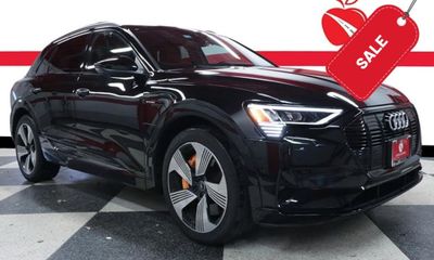 2022 Audi E-Tron Quattro Premium Plus