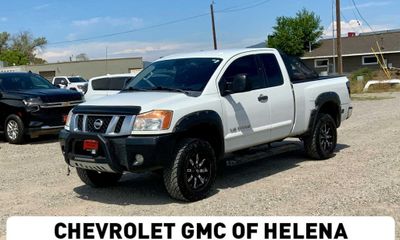 2014 Nissan Titan SV