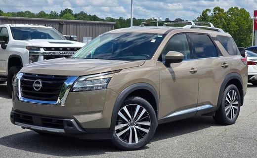 2024 Nissan Pathfinder Platinum