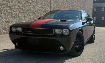 2014 Dodge Challenger Base