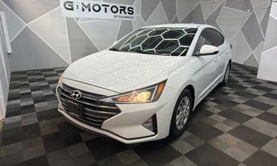 2020 Hyundai Elantra SE