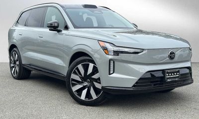 2025 Volvo EX90 Ultra