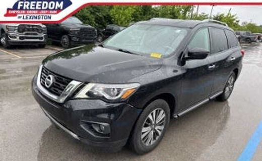 2020 Nissan Pathfinder SV
