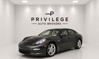 2012 Porsche Panamera Base 4