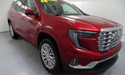 2026 GMC Acadia Denali