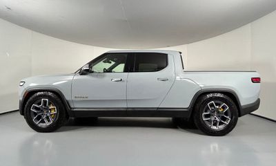 2022 Rivian R1T Adventure