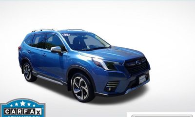 2023 Subaru Forester Touring ES Navi
