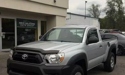 2013 Toyota Tacoma Delux