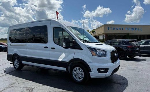 2025 Ford Transit Medium Roof