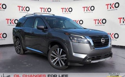 2025 Nissan Pathfinder Platinum