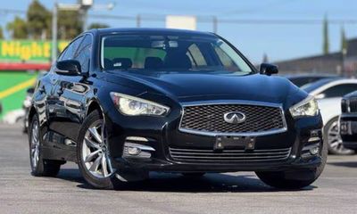 2015 Infiniti Q50 Base