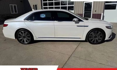 2018 Lincoln Continental Reserve