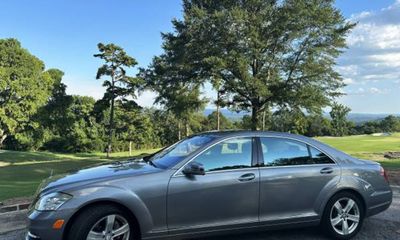 2010 Mercedes-Benz S-Class S550