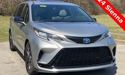 2024 Toyota Sienna XSE 7 Passenger