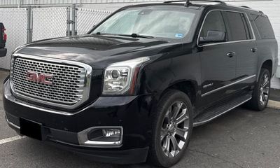 2017 GMC Yukon XL Denali
