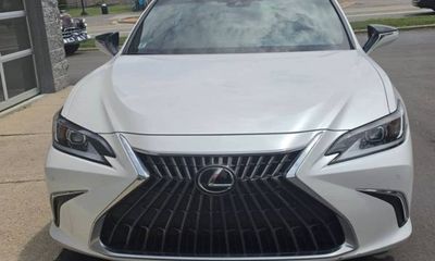 2022 Lexus ES 250 Premium