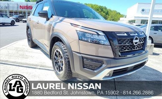 2024 Nissan Pathfinder SV