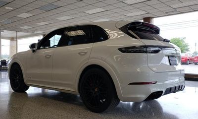 2023 Porsche Cayenne GTS