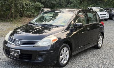 2009 Nissan Versa SL Hatchback