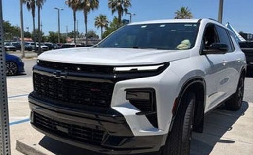 2023 Chevrolet Traverse LT