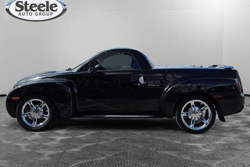 2005 Chevrolet SSR — a typically priced live listing