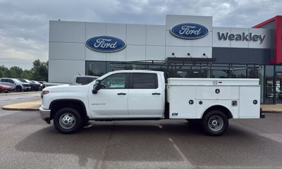 2023 Chevrolet Silverado HD Work Truck