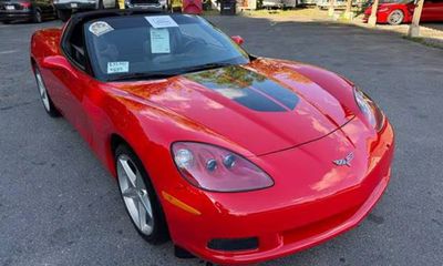 2013 Chevrolet Corvette Standard