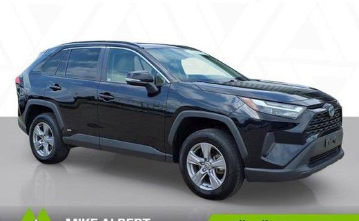 2022 Toyota RAV4 XLE
