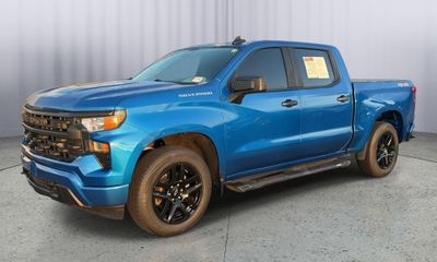 2023 Chevrolet Silverado Custom