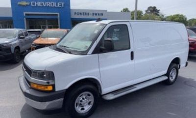 2024 Chevrolet Express 2500