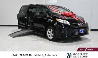 2018 Toyota Sienna LE