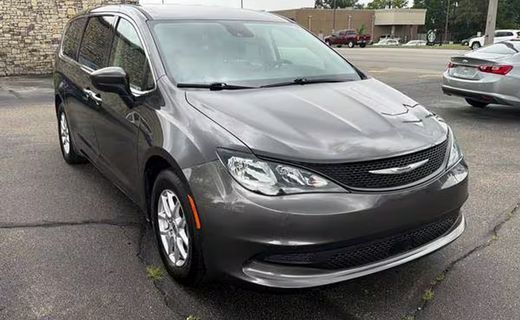 2023 Chrysler Voyager LX