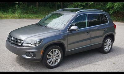 2016 Volkswagen Tiguan 4Motion S R