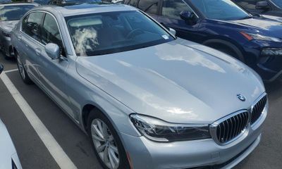 2018 BMW 740i