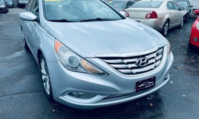 2011 Hyundai Sonata Middle Level
