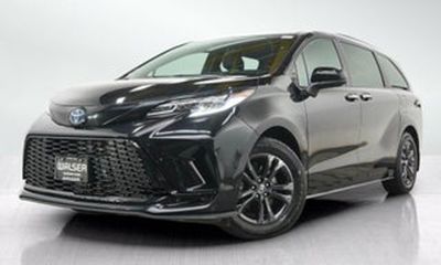 2025 Toyota Sienna XSE 7 Passenger