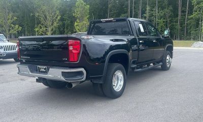 2025 Chevrolet Silverado HD LTZ