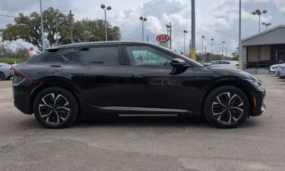 2023 Kia EV6 GT Line
