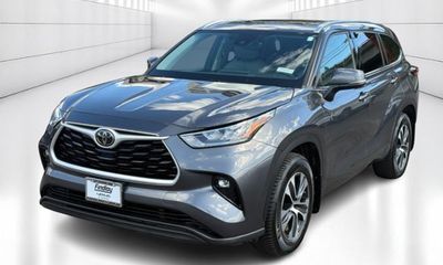 2020 Toyota Highlander XLE NAV