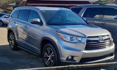 2016 Toyota Highlander Base Hybrid