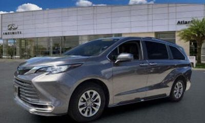 2021 Toyota Sienna XLE Plus Package